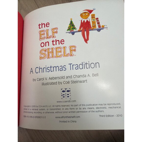 The Elf On The Shelf A Christmas Tradition Hardcover Book Third Edition 2010 By - Picture 2 of 4